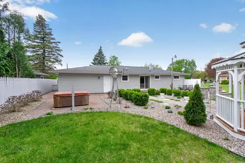 Exterior - 4929 Martha Dr, Jackson, MI 49201 photo 14 of 18