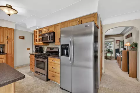Kitchen - 4929 Martha Dr, Jackson, MI 49201 photo 6 of 9