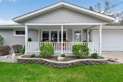 Exterior - 4929 Martha Dr, Jackson, MI 49201 photo 4 of 18