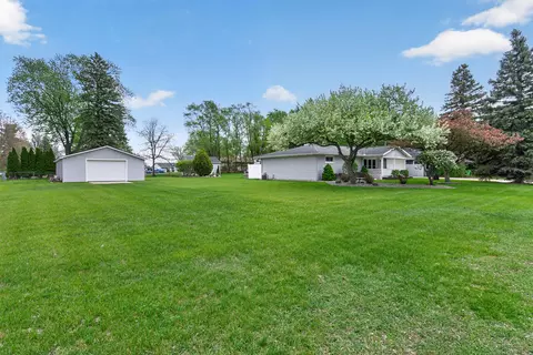 Exterior - 4929 Martha Dr, Jackson, MI 49201 photo 18 of 18