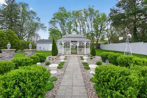 Exterior - 4929 Martha Dr, Jackson, MI 49201 photo 6 of 18