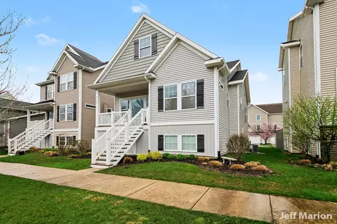 2125 Kensington Park Cir, Holland, MI 49423
