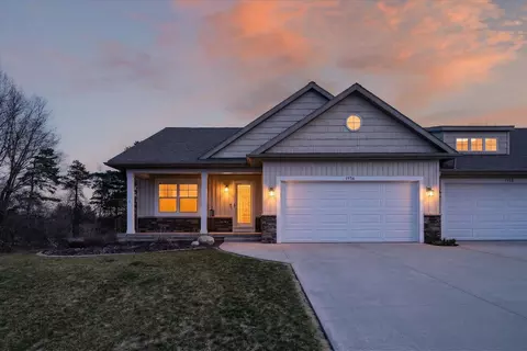 1956 Aspen Valley Ln, Ionia, MI 48846