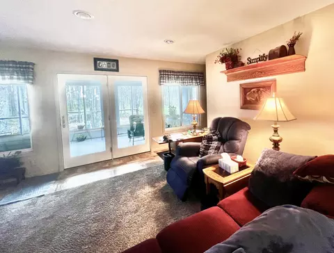 Living - 8056 Sawdey Rd, Jerome, MI 49249 photo 4 of 10