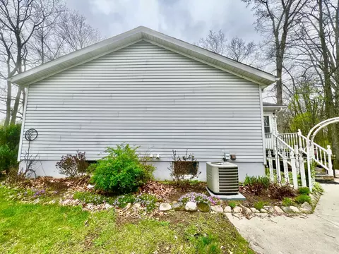 Exterior - 8056 Sawdey Rd, Jerome, MI 49249 photo 3 of 13