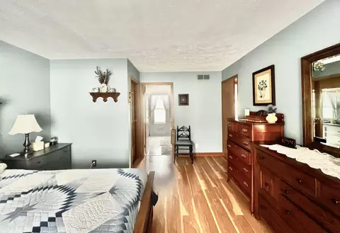 Bedroom - 8056 Sawdey Rd, Jerome, MI 49249 photo 10 of 10
