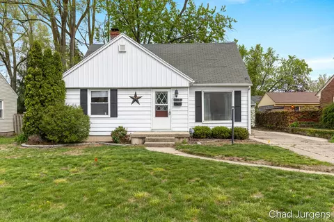 1011 Buckingham St SW, Wyoming, MI 49509