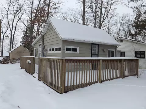 163 Lincoln Aly, Vestaburg, MI 48891
