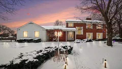 1054 E Maple St, Mount Pleasant, MI 48858