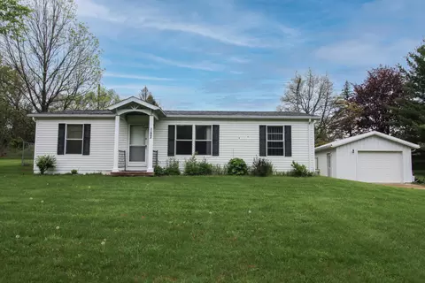 11082 Elizabeth Dr, Three Rivers, MI 49093