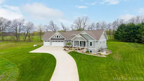 5115 Twin Creek Estates Dr, Rockford, MI 49341