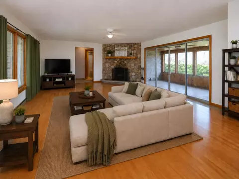 Living - 117 4th St, Plainwell, MI 49080 photo 10 of 10
