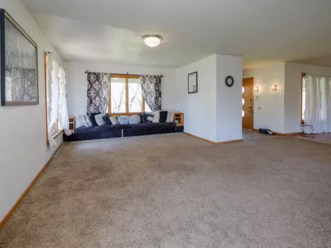 Living - 117 4th St, Plainwell, MI 49080 photo 5 of 9