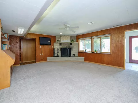 Living - 117 4th St, Plainwell, MI 49080 photo 8 of 9