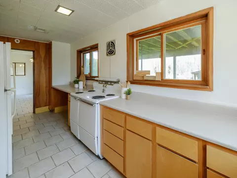 Kitchen - 117 4th St, Plainwell, MI 49080 photo 5 of 5