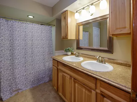 Bath - 117 4th St, Plainwell, MI 49080 photo 3 of 5