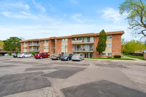 742 W Kilgore Rd #307, Kalamazoo, MI 49008