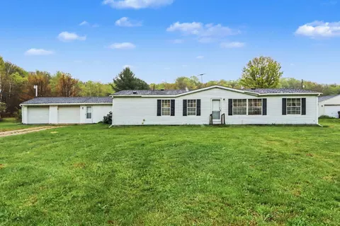 691 26th St, Allegan, MI 49010