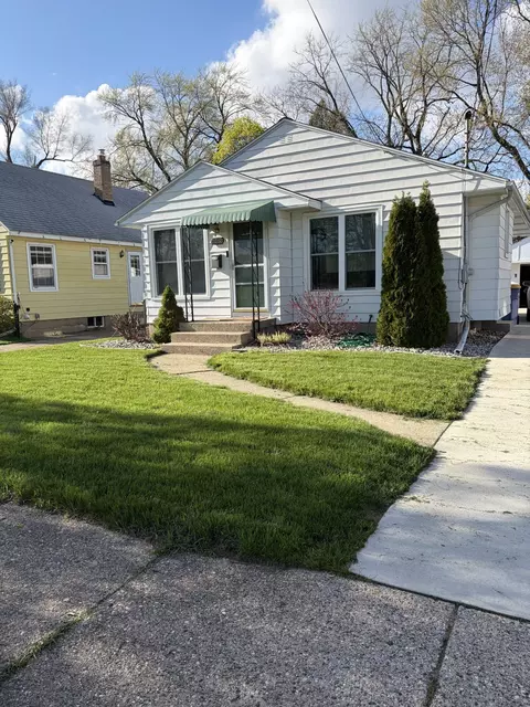 1019 Evelyn St NE, Grand Rapids, MI 49505