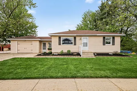 7041 28th Ave, Hudsonville, MI 49426