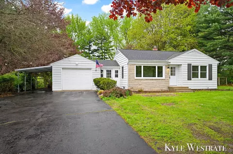 8382 E G Ave, Kalamazoo, MI 49048