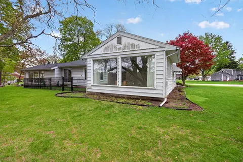 Exterior - 400 Outer Ct, Tecumseh, MI 49286 photo 8 of 9