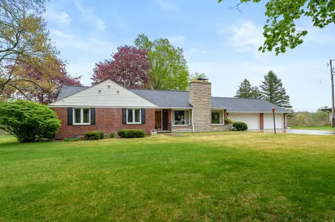 Exterior - 10320 Douglas Ave, Plainwell, MI 49080 photo 4 of 11