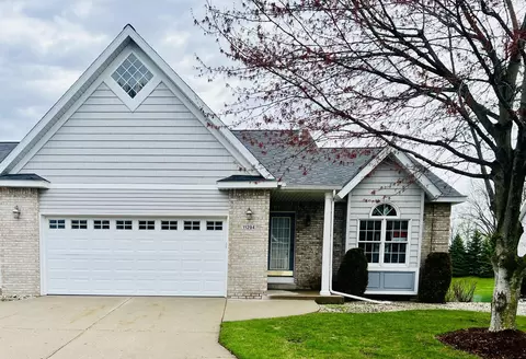 11294 Blue Heron Pkwy, Holland, MI 49424