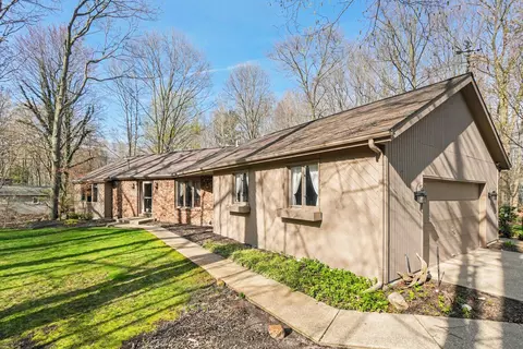 6490 Lake Harbor Rd, Norton Shores, MI 49441