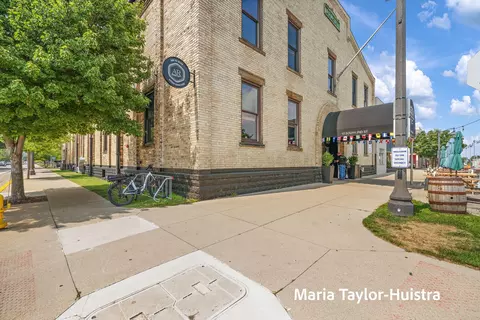 17 S 2nd St # 1, Grand Haven, MI 49417