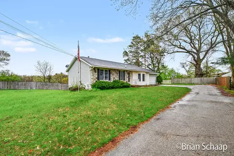 3170 Morley Ave NE, Grand Rapids, MI 49505