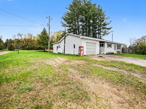 Exterior - 24 E Polk Rd, Hart, MI 49420 photo 5 of 7