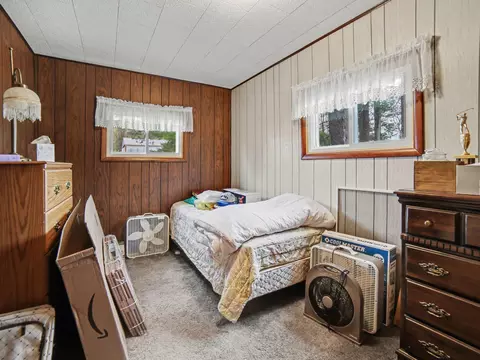 Bedroom - 24 E Polk Rd, Hart, MI 49420 photo 2 of 5
