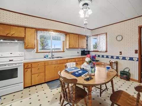 Kitchen - 24 E Polk Rd, Hart, MI 49420 photo 2 of 3
