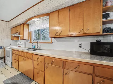 Kitchen - 24 E Polk Rd, Hart, MI 49420 photo 1 of 3
