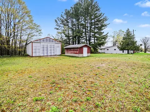 Exterior - 24 E Polk Rd, Hart, MI 49420 photo 3 of 7