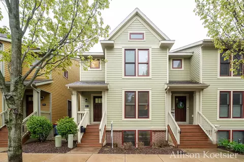 918 Blodgett St SE, Grand Rapids, MI 49506