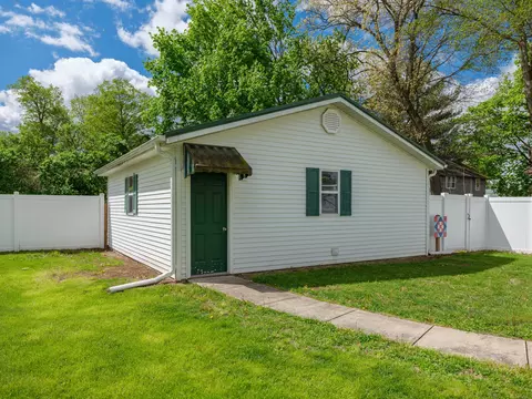 Exterior - 225 Clinton St, Mendon, MI 49072 photo 5 of 10