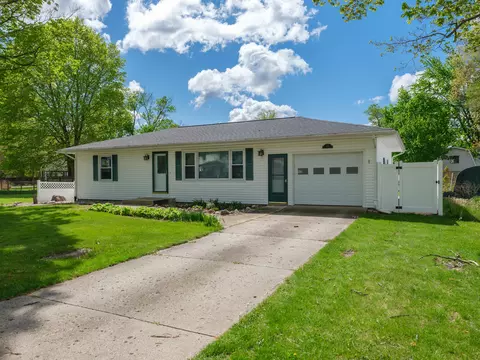 225 Clinton St, Mendon, MI 49072