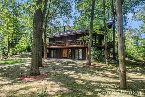 6480 Island Lake Rd, Holland, MI 49423