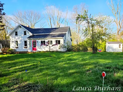 510 S Maple St, Saugatuck, MI 49453