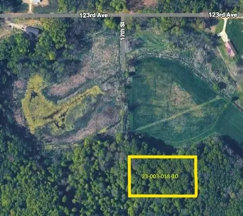 17 Th St, Hopkins, MI 49328