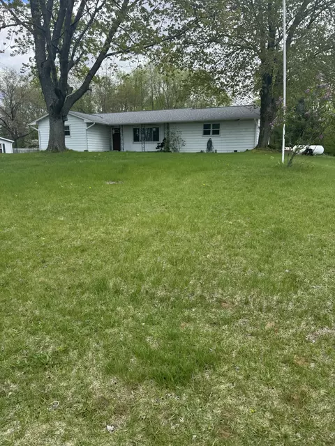 711 Bauer Rd, Hastings, MI 49058