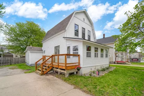 81 Hillsdale St, Hillsdale, MI 49242