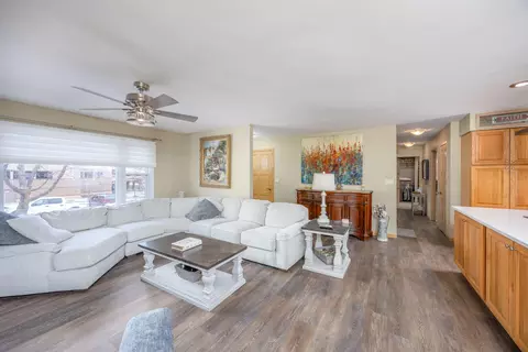 Living - 602 Oak Street St, Big Rapids, MI 49307 photo 2 of 4