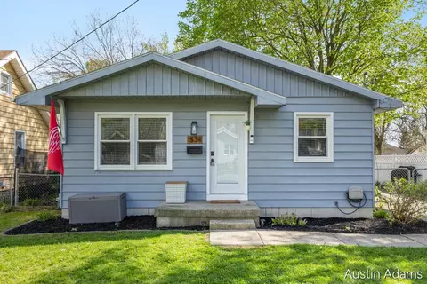 1534 Mason St NE, Grand Rapids, MI 49503