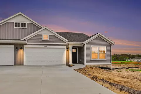 949 Scioto Dr NW #17, Comstock Park, MI 49321