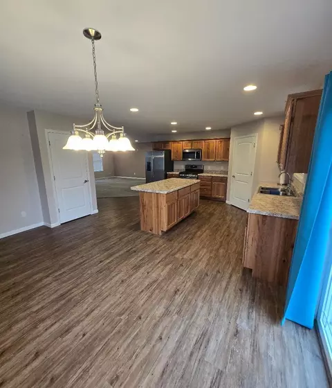 Kitchen - 1000 Eley St, Otsego, MI 49078 photo 3 of 4