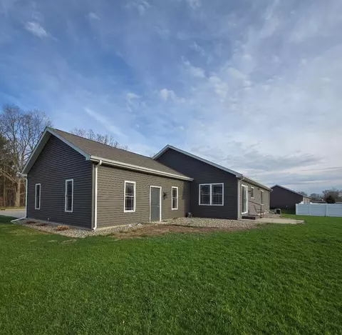 Exterior - 1000 Eley St, Otsego, MI 49078 photo 7 of 14
