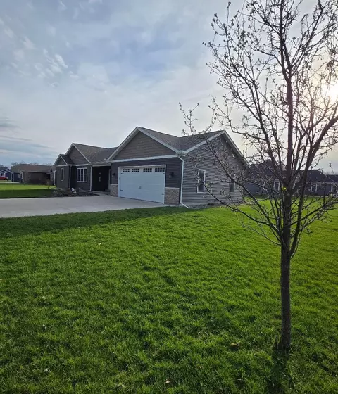 Exterior - 1000 Eley St, Otsego, MI 49078 photo 3 of 14